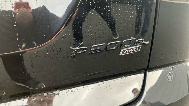 Jaguar E-Pace 1.5 P300e R-Dynamic Black 5dr Auto Estate